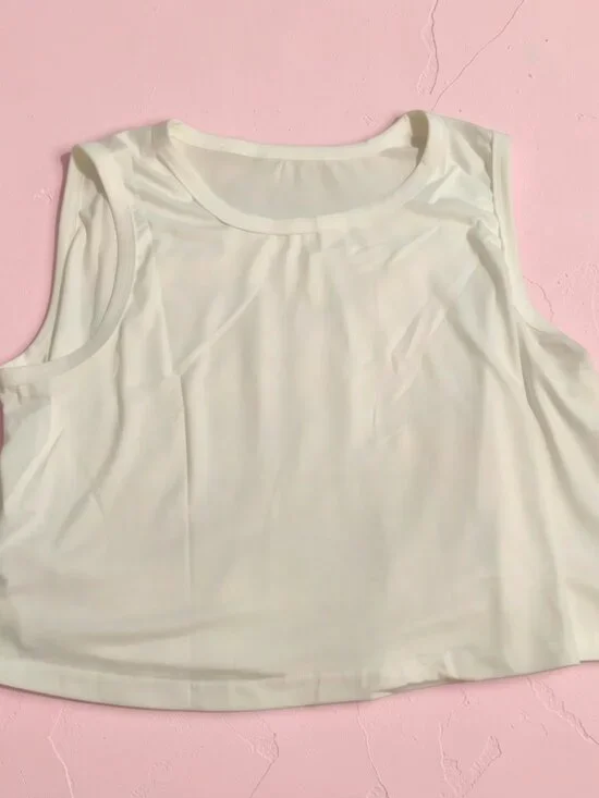 Loose Fit Sleeveless U-Neck Crop Top for Summer - Picture 3 of 4